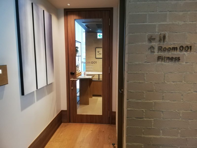 「Room 001」の入口