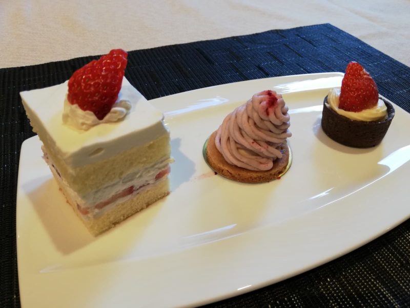 苺のショートケーキ、苺と白餡のモンブラン、ストロベリータルトレット