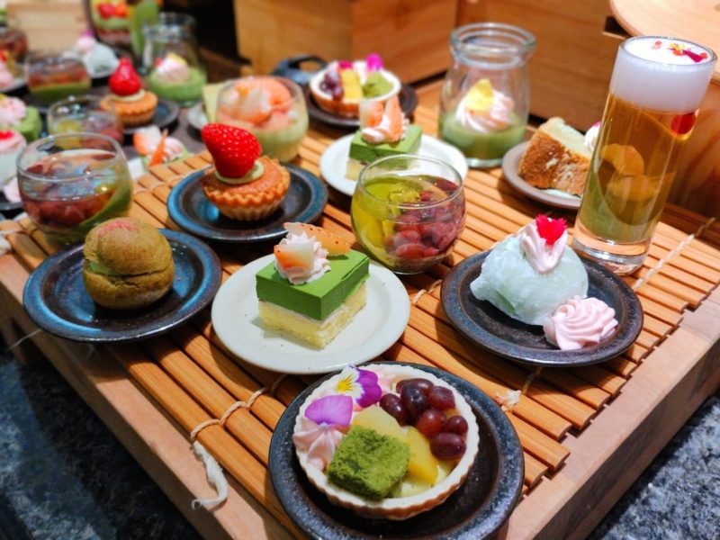 ANAクラウンプラザホテル大阪の抹茶ビュッフェ「デザート&ランチブッフェ～抹茶とぴんく～」のビュッフェ台