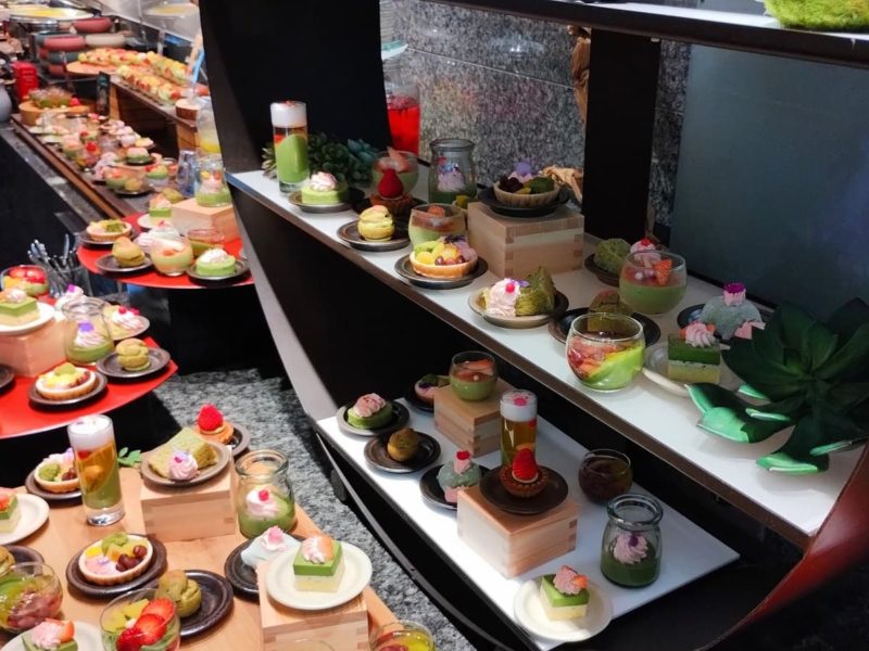 ANAクラウンプラザホテル大阪の抹茶ビュッフェ「デザート&ランチブッフェ～抹茶とぴんく～」のメニュー数は約50種類