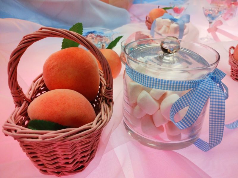 ANAクラウンプラザホテル大阪の桃のアフタヌーンティー「「Pink afternoon tea ～Peach～」の装飾