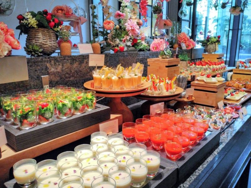 ANAクラウンプラザホテル大阪のいちごビュッフェのセイボリーは彩りが豊か